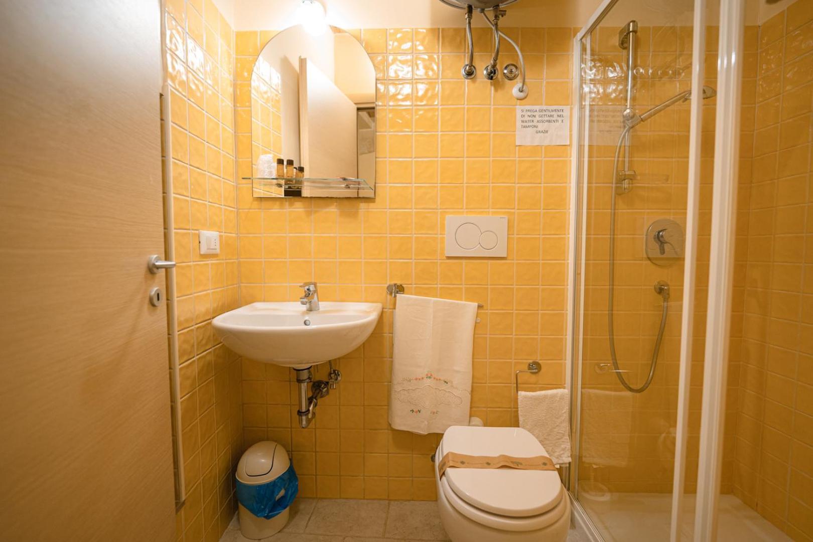 La Piccola Torre Hotel Bisceglie Kamer foto