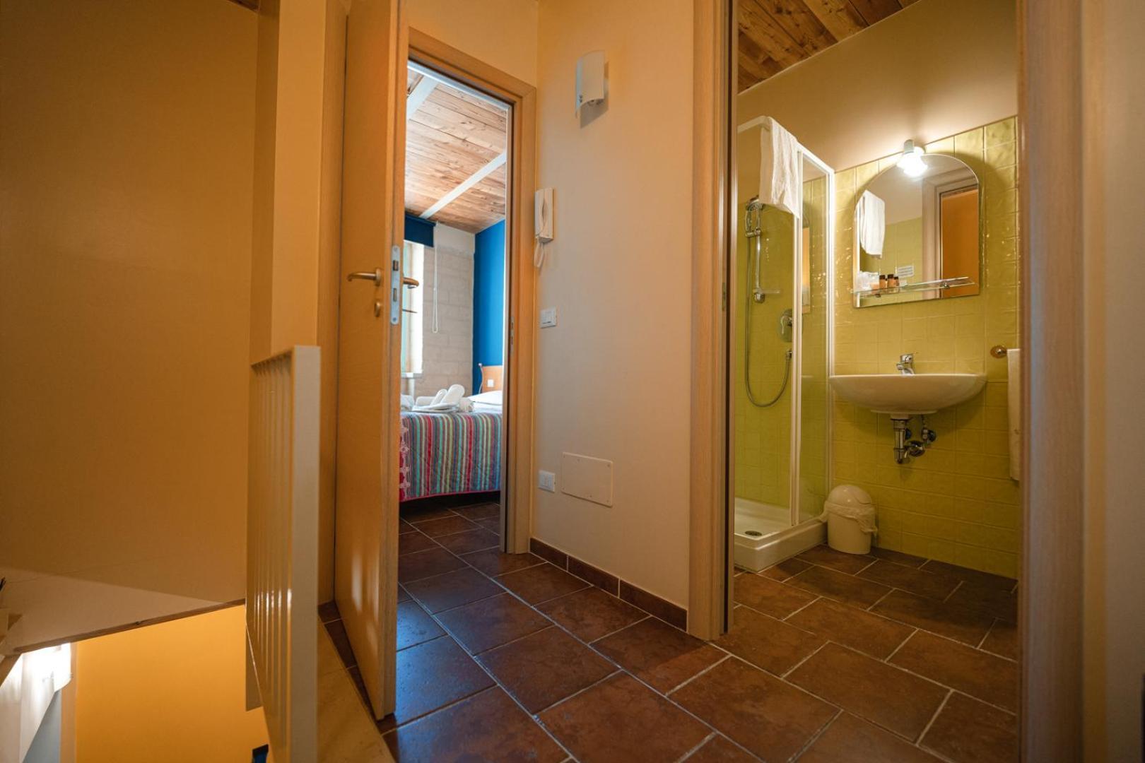 La Piccola Torre Hotel Bisceglie Kamer foto