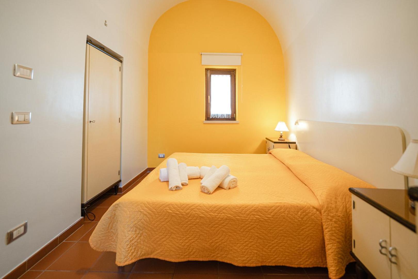 La Piccola Torre Hotel Bisceglie Kamer foto